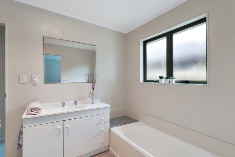 Photo of property in 40a Cunliffe Street, Johnsonville, Wellington, 6037