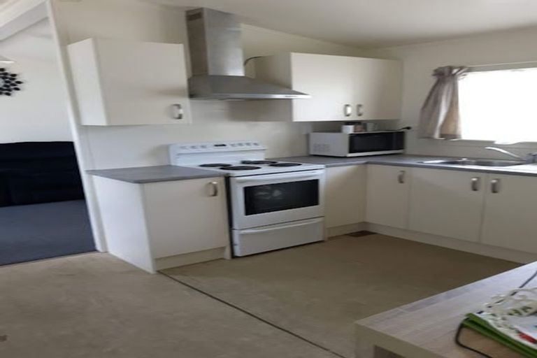 Photo of property in 37c Paramu Avenue, Birkdale, Auckland, 0626