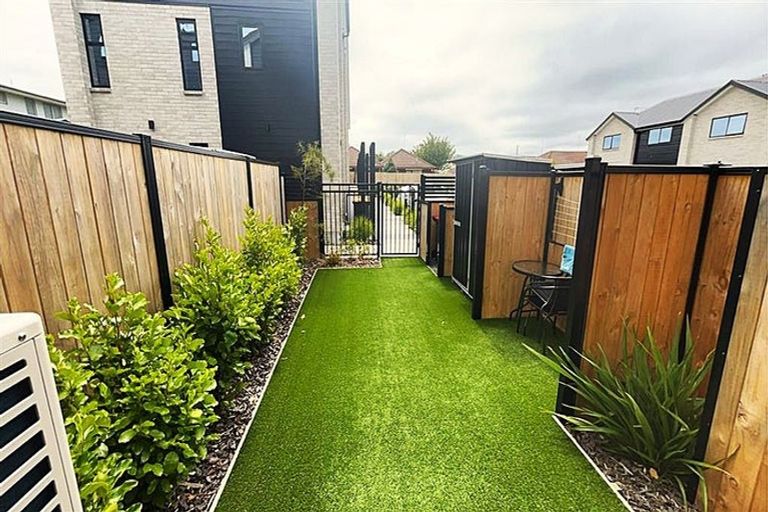 Photo of property in 6b/3 Taramea Place, Addington, Christchurch, 8024