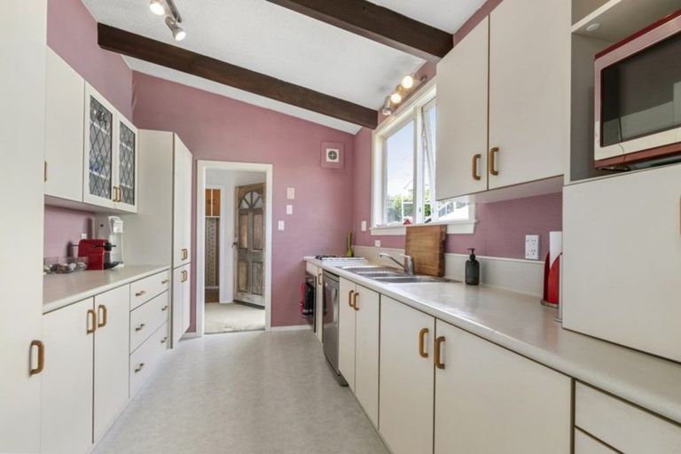 Photo of property in 51 Cypress Drive, Maungaraki, Lower Hutt, 5010