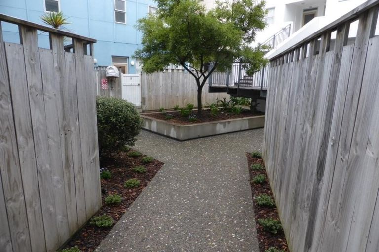 Photo of property in 4/30 Hanson Street, Mount Cook, Wellington, 6021