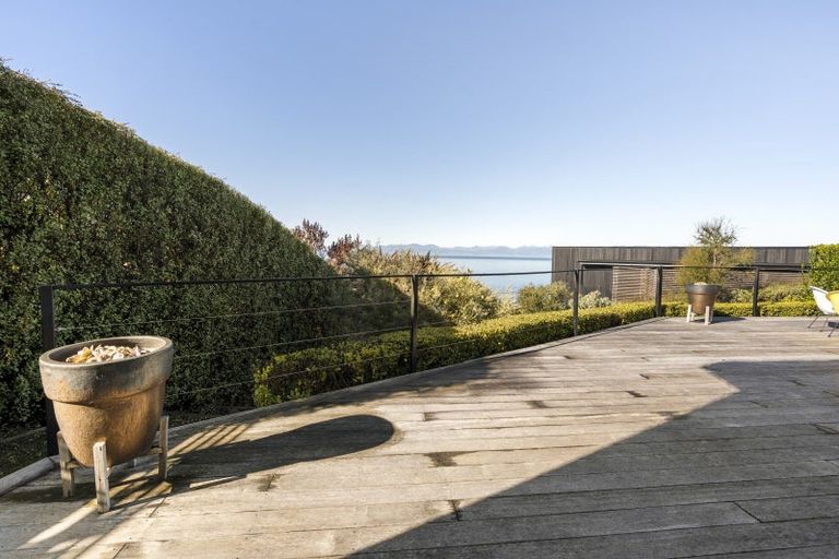 Photo of property in 1 Tarepa Court, Kaiteriteri, Motueka, 7197