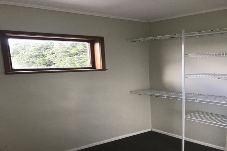 Photo of property in 41 Hungerford Road, Lyall Bay, Wellington, 6022