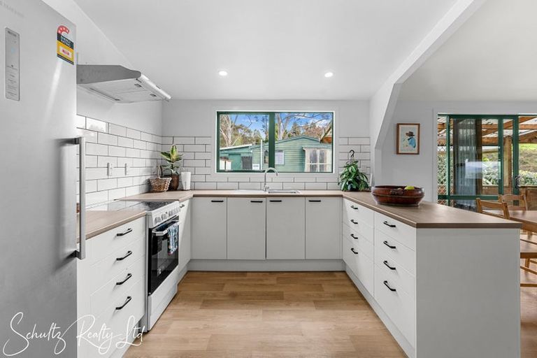 Photo of property in 736 Whakapirau Road, Whakapirau, Maungaturoto, 0583