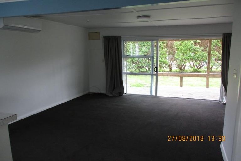 Photo of property in 25 Heperi Street, Waikanae Beach, Waikanae, 5036