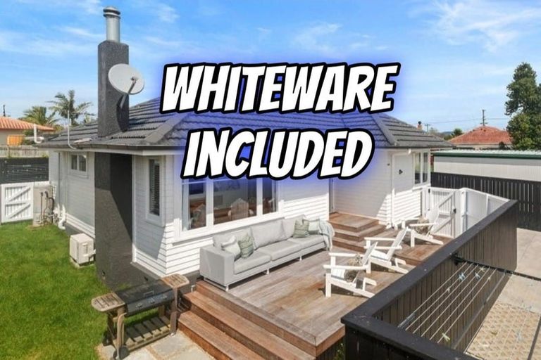 Photo of property in 3b Paton Avenue, Te Atatu South, Auckland, 0610