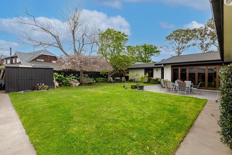 Photo of property in 22 Otatara Road, Taradale, Napier, 4112