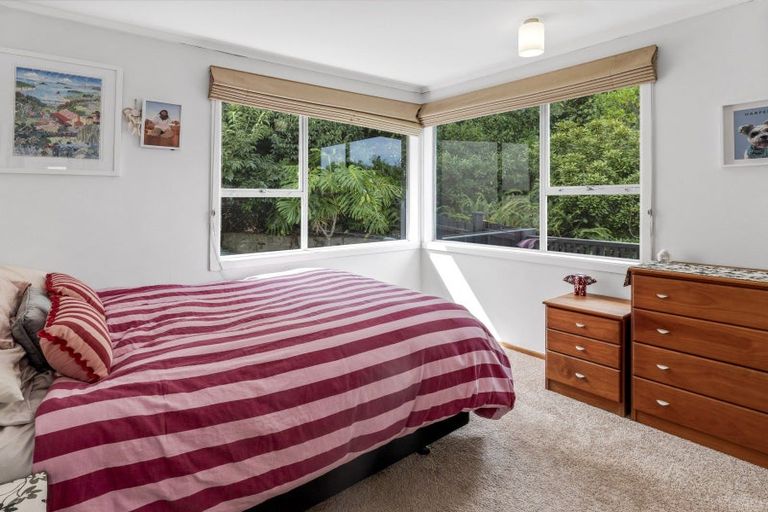 Photo of property in 2/3 Pohutukawa Avenue, Shelly Park, Auckland, 2014