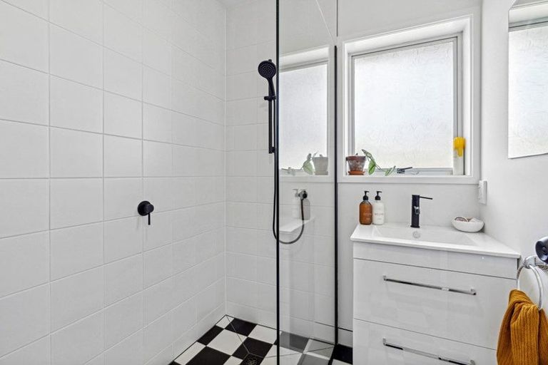 Photo of property in 3/34 Walton Street, Red Beach, 0932