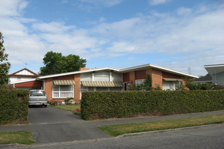 Photo of property in 52 Glenharrow Avenue, Avonhead, Christchurch, 8042