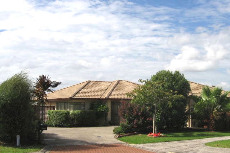 Photo of property in 14 Freestone Place, Henderson, Auckland, 0612