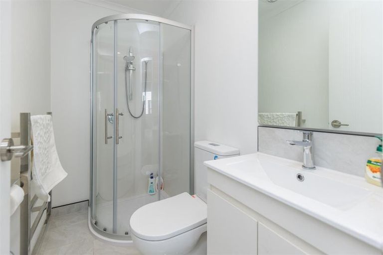 Photo of property in 1/18 May Street, Hamilton East, Hamilton, 3216