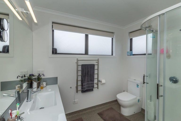 Photo of property in 126 Gladstone Road, Levin, 5571