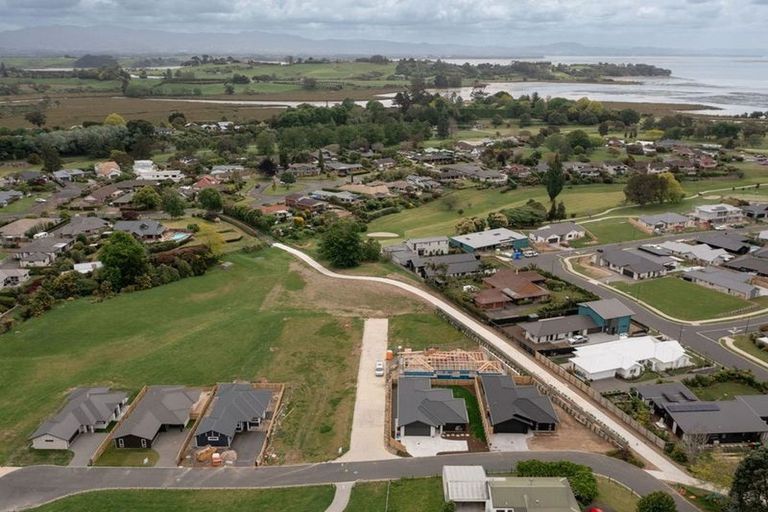 Photo of property in 49d Western Avenue, Omokoroa, 3172