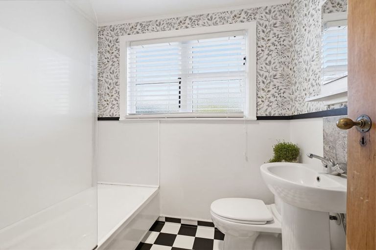 Photo of property in 40 Rangiora Avenue, Roslyn, Palmerston North, 4414