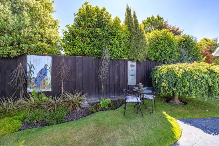 Photo of property in 2/48 Staveley Street, Avonhead, Christchurch, 8042