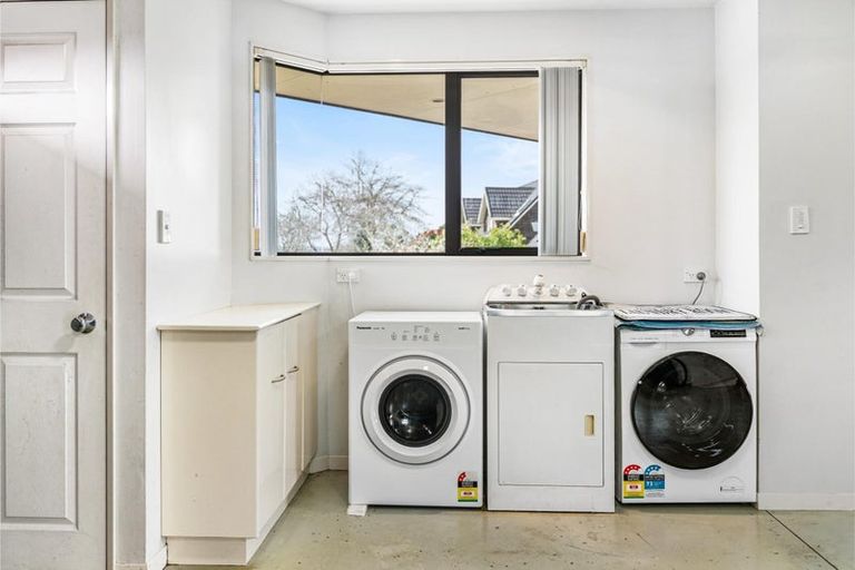 Photo of property in 9 Renoir Street, West Harbour, Auckland, 0618