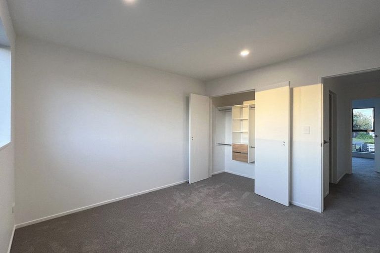 Photo of property in 4/17 Rewarewa Road, Te Atatu Peninsula, Auckland, 0610