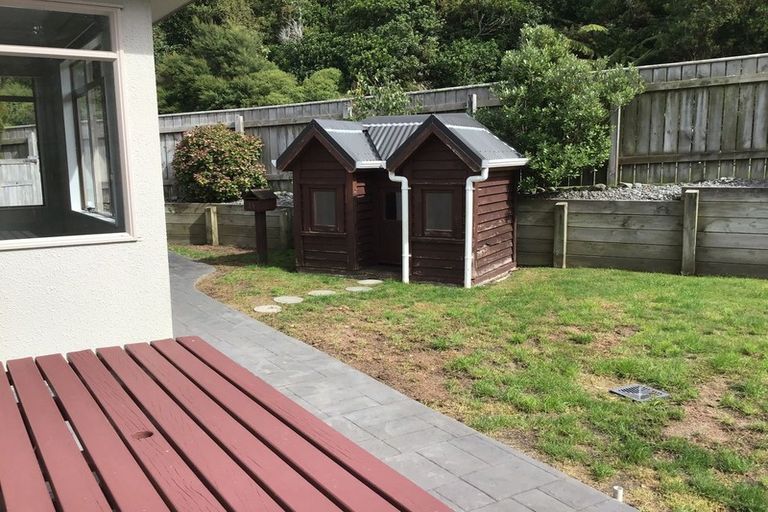 Photo of property in 3 Chippenham Grove, Churton Park, Wellington, 6037