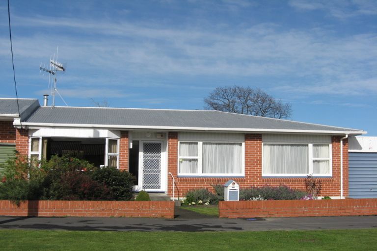 Photo of property in 24 Kent Street, Levin, 5510