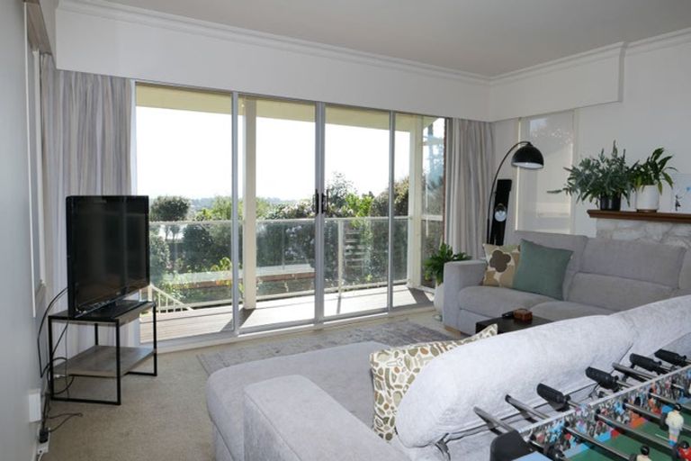 Photo of property in 8 Tui Crescent, Waikanae, 5036