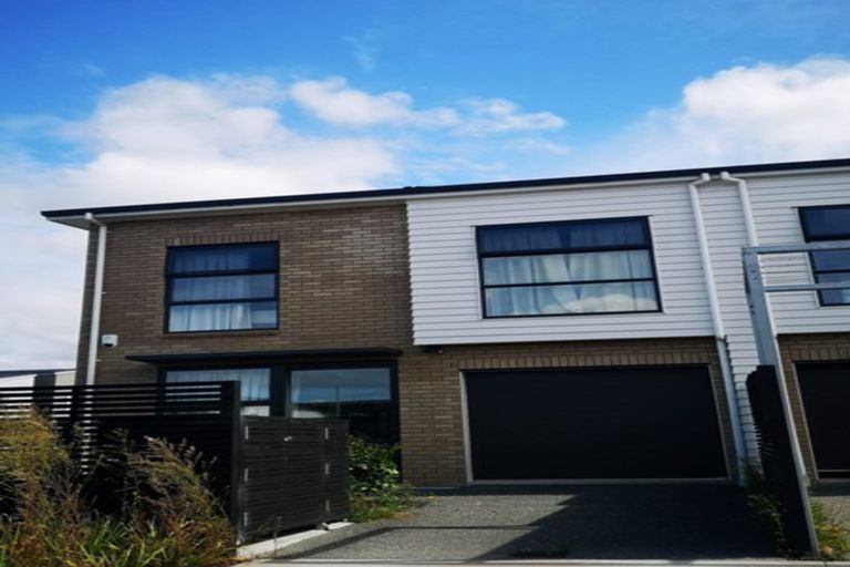 Photo of property in 16 Rangihina Road, Hobsonville, Auckland, 0616