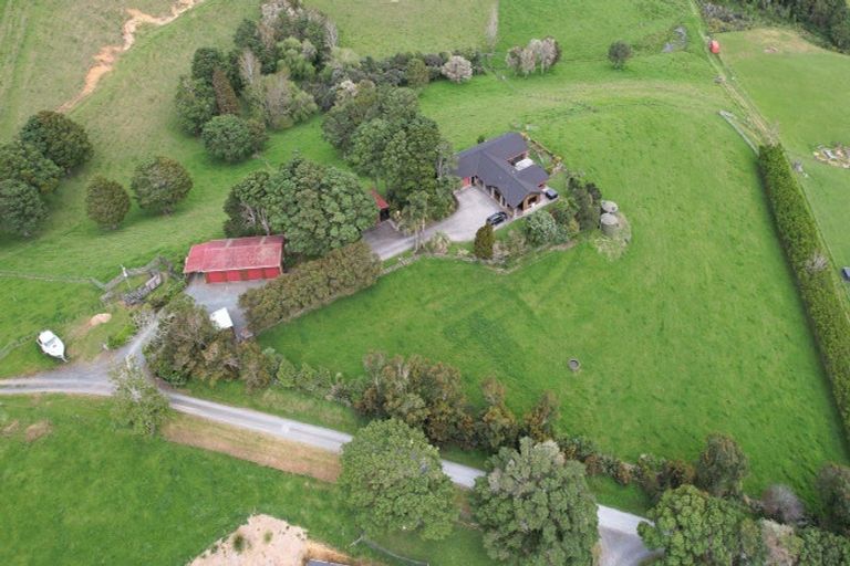 Photo of property in 18 Pataua Road North, Whareora, Whangarei, 0175