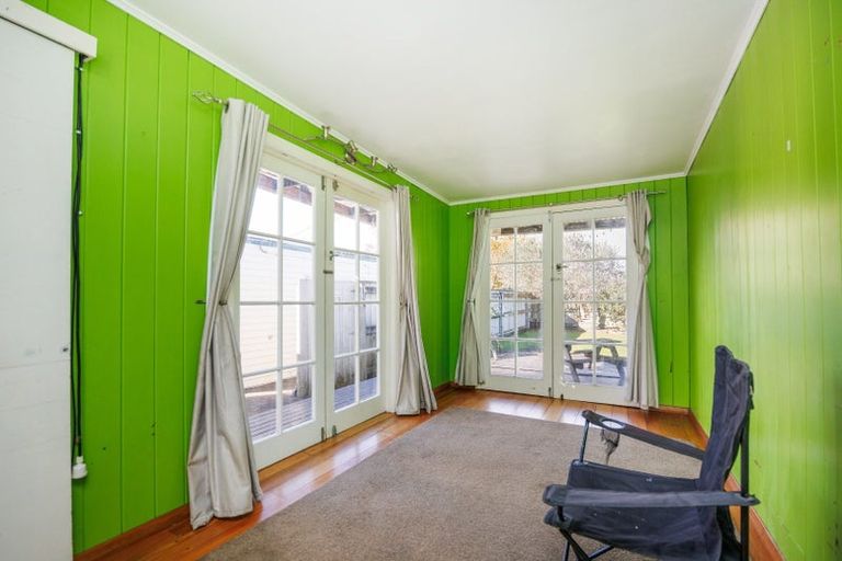 Photo of property in 228 Tremaine Avenue, Highbury, Palmerston North, 4412