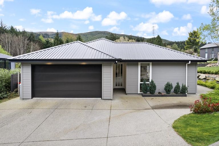 Photo of property in 16 Redwoods Lane, Helensburgh, Dunedin, 9010