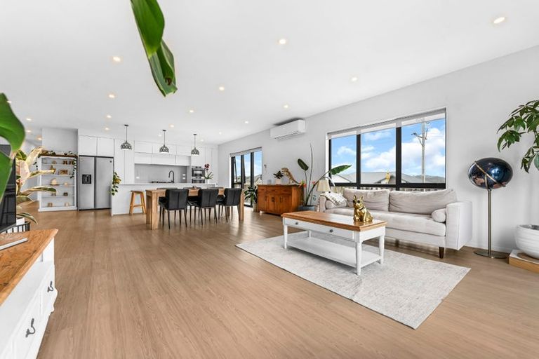Photo of property in 2 Raymond Grace Avenue, Huapai, Kumeu, 0810