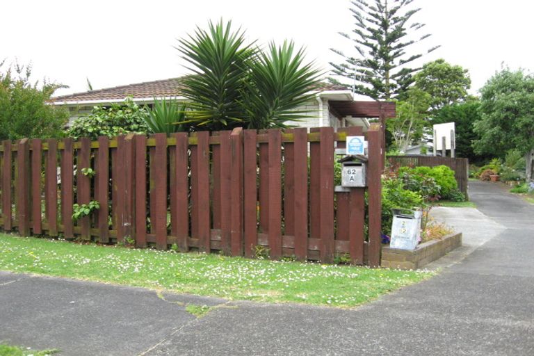 Photo of property in 1/62 Muir Avenue, Mangere Bridge, Auckland, 2022