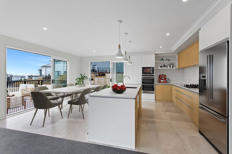 Photo of property in 38 Symes Drive, Red Beach, 0932