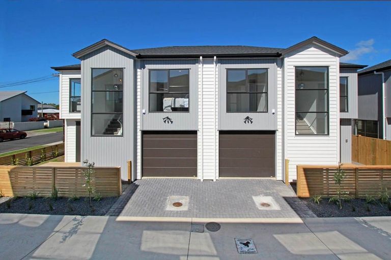 Photo of property in 1/2 Miami Street, Mangere East, Auckland, 2024