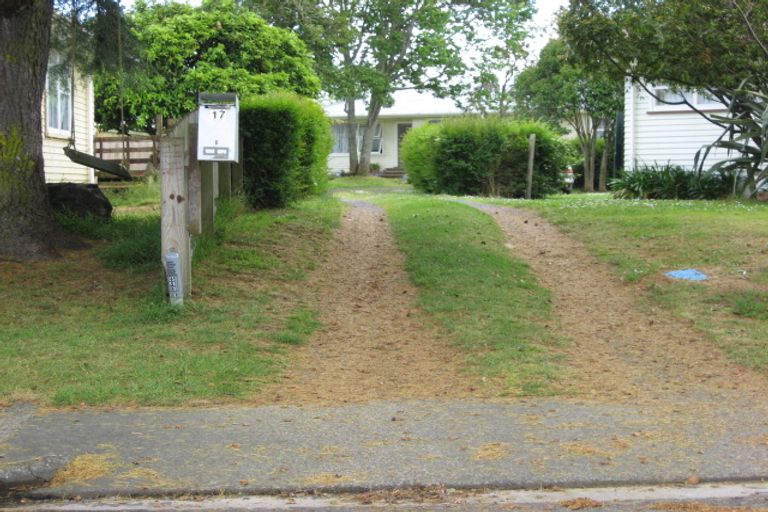 Photo of property in 17 Tairere Crescent, Rosehill, Papakura, 2113