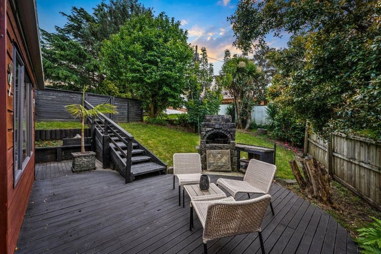 Photo of property in 1/86 Waimumu Road, Massey, Auckland, 0614