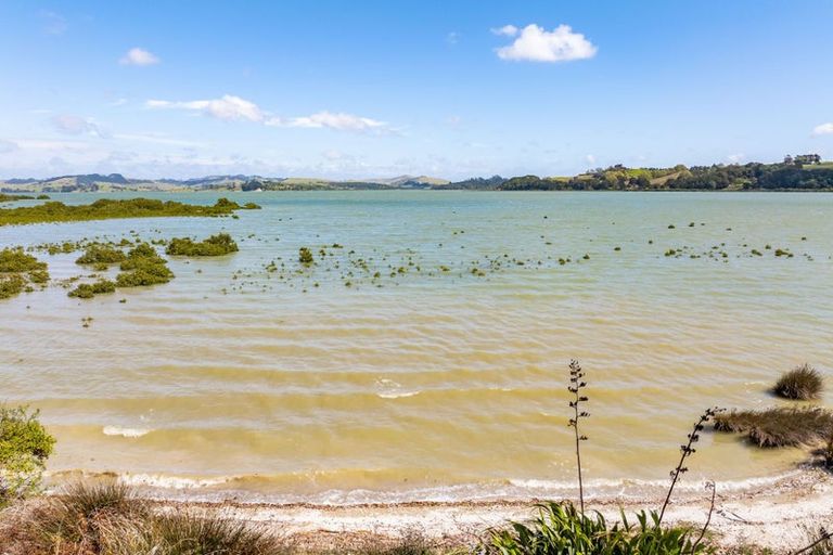Photo of property in 368 Pahi Road, Pahi, Paparoa, 0571