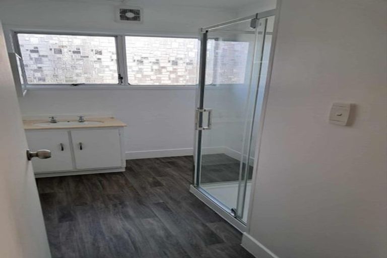 Photo of property in 2/4 Abelia Place, Papatoetoe, Auckland, 2025