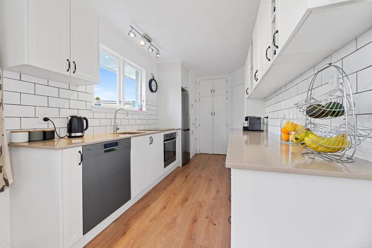 Photo of property in 94a Kings Avenue, Matua, Tauranga, 3110