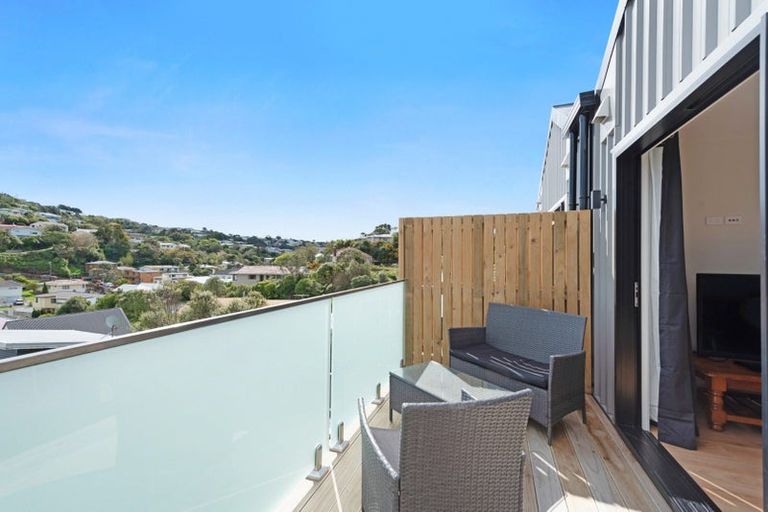 Photo of property in 1u3 Robert Street, Newlands, Wellington, 6037