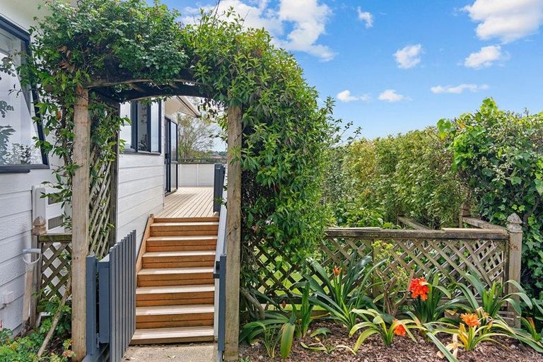 Photo of property in 42b Redwing Street, Browns Bay, Auckland, 0630