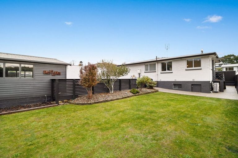 Photo of property in 14 Elwyn Crescent, Green Island, Dunedin, 9018