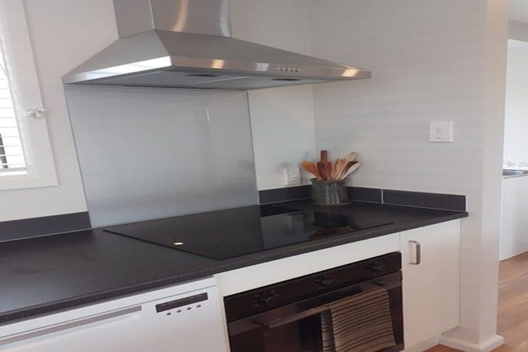 Photo of property in 19 Avro Crescent, Hornby, Christchurch, 8042