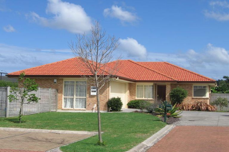 Photo of property in 16 Freestone Place, Henderson, Auckland, 0612