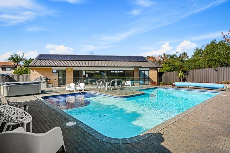 Photo of property in 327e Hobsonville Road, Hobsonville, Auckland, 0618