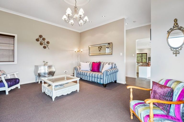 Photo of property in 4 Kororako Grove, Whalers Gate, New Plymouth, 4310