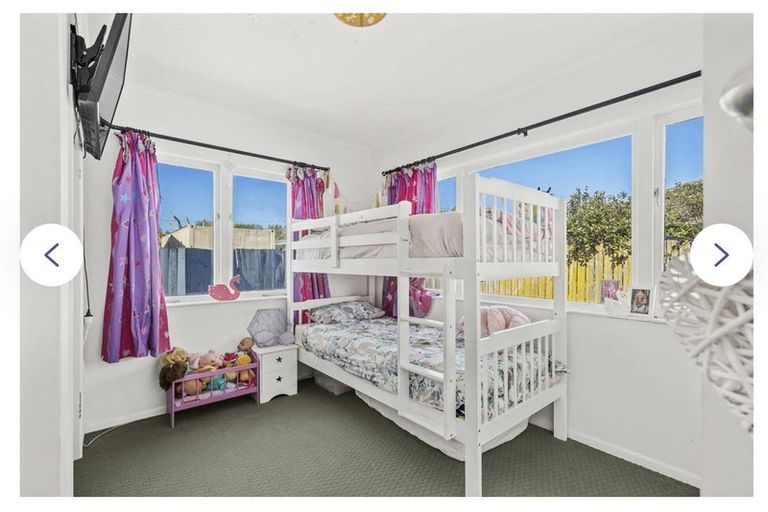 Photo of property in 73a Awaroa Road, Helensville, 0800