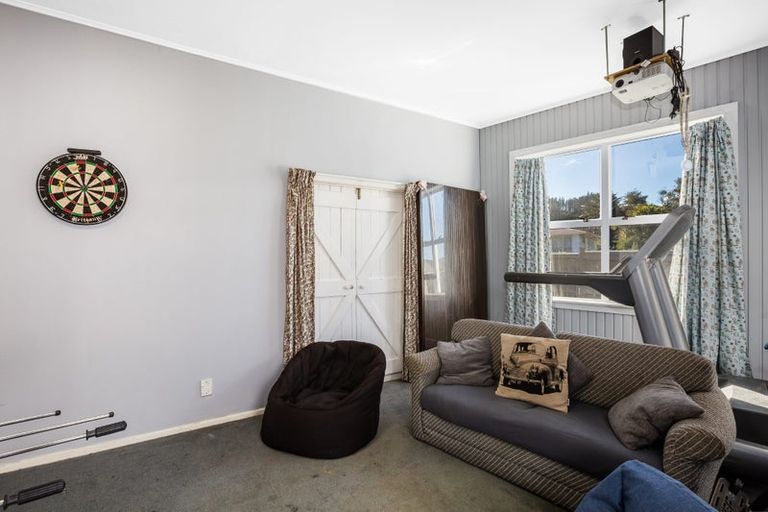 Photo of property in 2 Kawatiri Grove, Wainuiomata, Lower Hutt, 5014