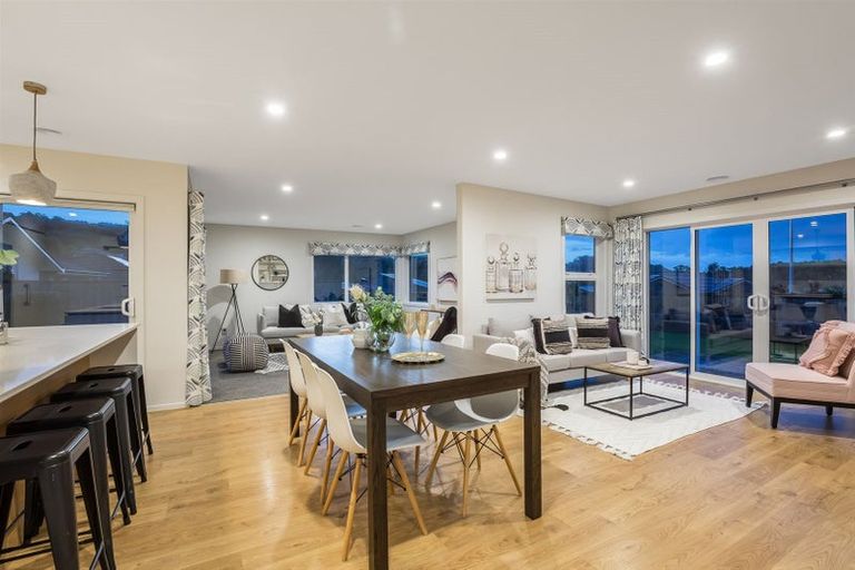 Photo of property in 7 Leadline Place, Whitby, Porirua, 5024