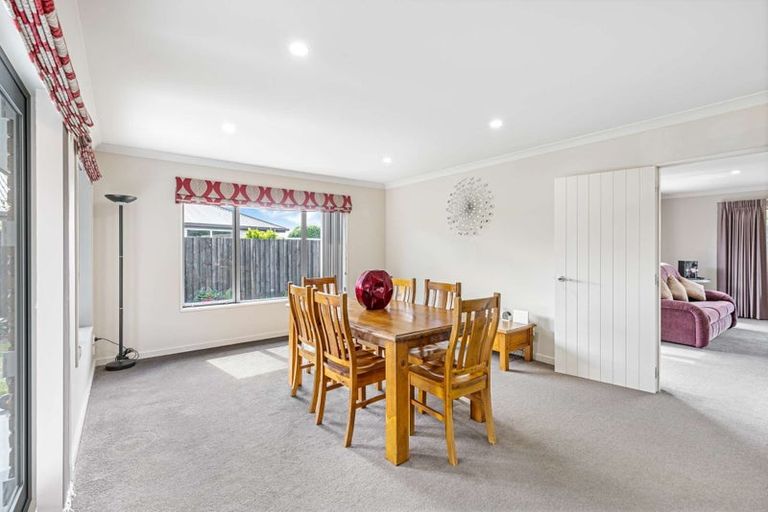 Photo of property in 7 Goldie Place, Rolleston, 7614