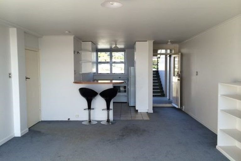 Photo of property in Harbour View Apartments, 147 Ohiro Road, Brooklyn, Wellington, 6021
